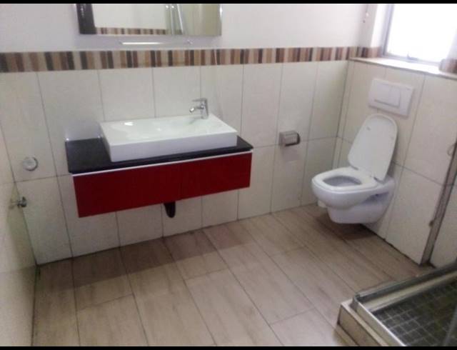 1 BEDROOM PROPERTY TO RENT IN NEWTOWN